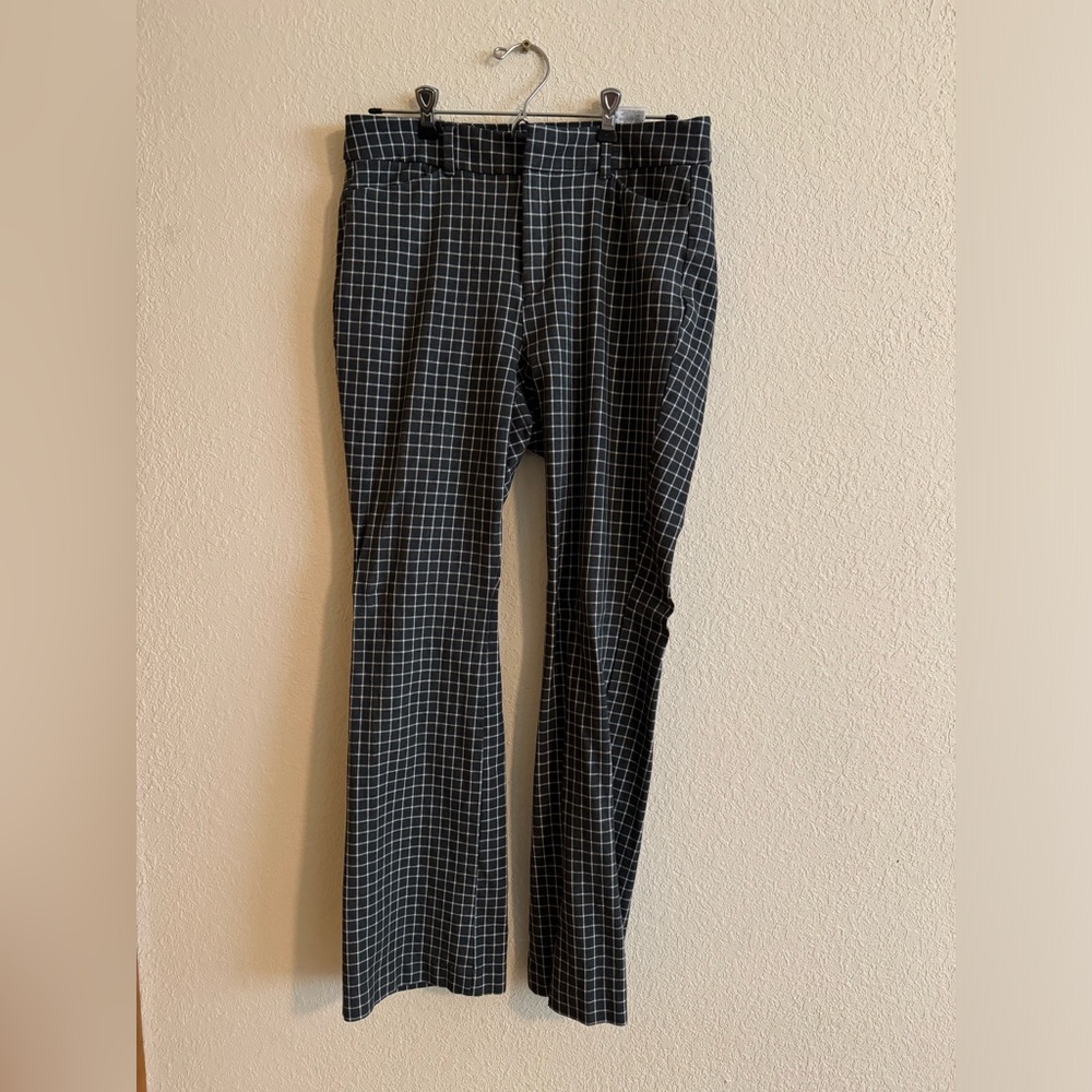 Old navy high rise pixie never fade pants